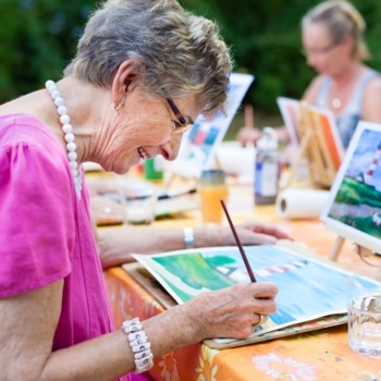 Pflegeheim Senioren Malen Kunst Foto iStock Horsche